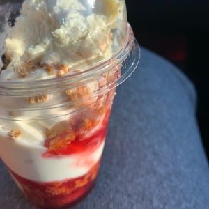 Meet your Posher, Amoy